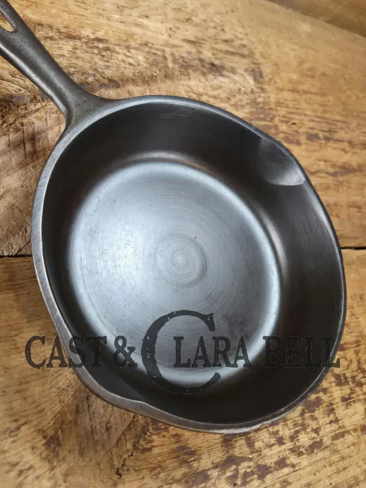 Wagner made Griswold #3 Cast Iron Skillet with Smooth Bottom 7 inch skillet Made in USA Skillet