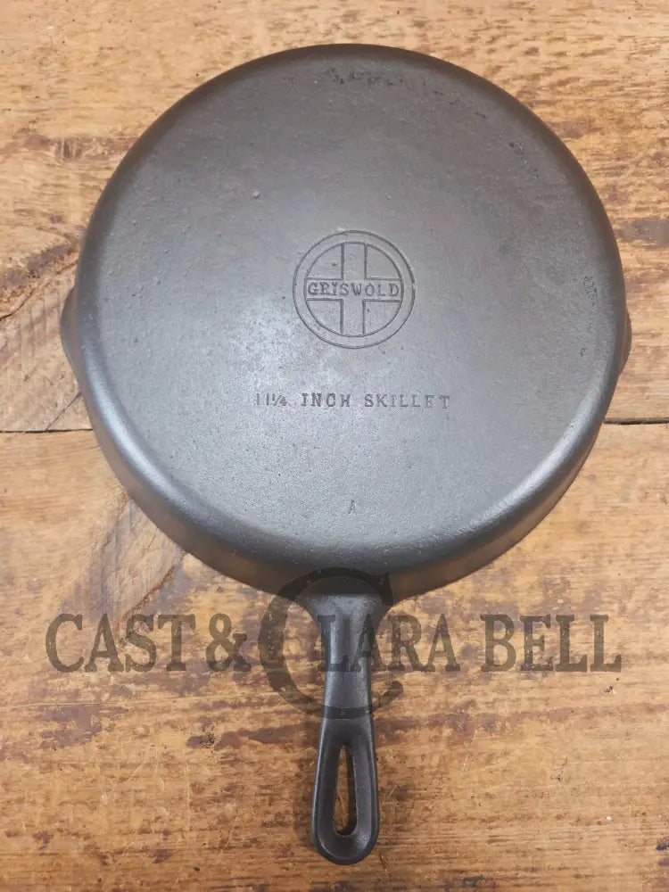 1950βs Wagner made Griswold #9 Skillet with Smooth Bottom. FANTASTIC daily cooker for gas or electric coil only. 11 1/4
