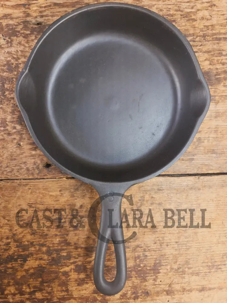 Wagner Ware #3 Cast Iron Egg Skillet with Stylized Logo and Smooth Bottom 1053 C Skillet