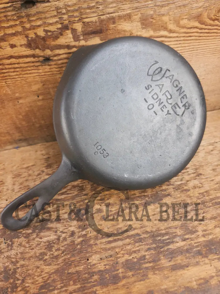 Wagner Ware #3 Cast Iron Egg Skillet with Stylized Logo and Smooth Bottom 1053 C Skillet