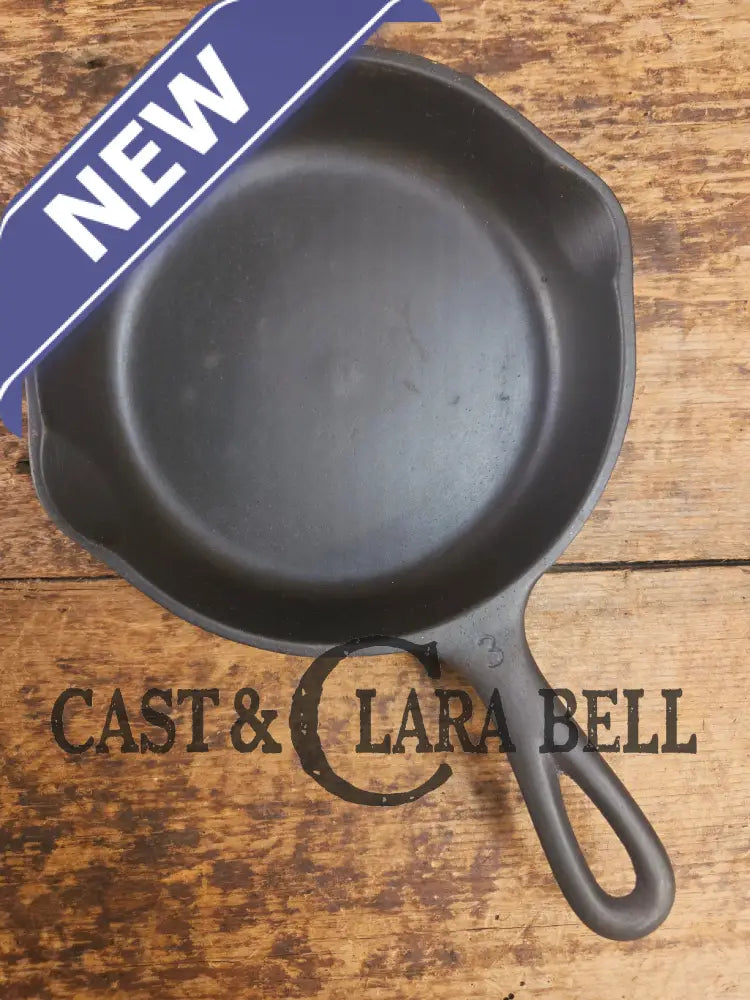 Wagner Ware #3 Cast Iron Egg Skillet with Stylized Logo and Smooth Bottom 1053 C Skillet