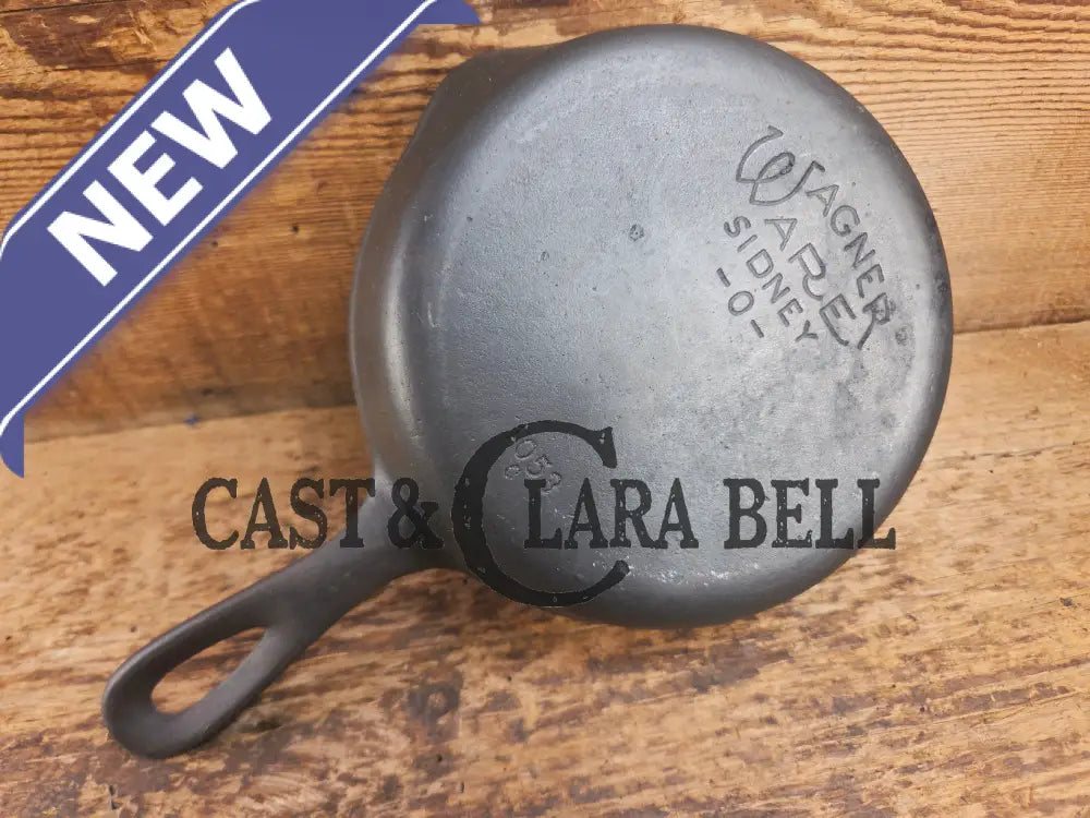 Wagner Ware #3 Cast Iron Egg Skillet with Stylized Logo and Smooth Bottom 1053 C Skillet