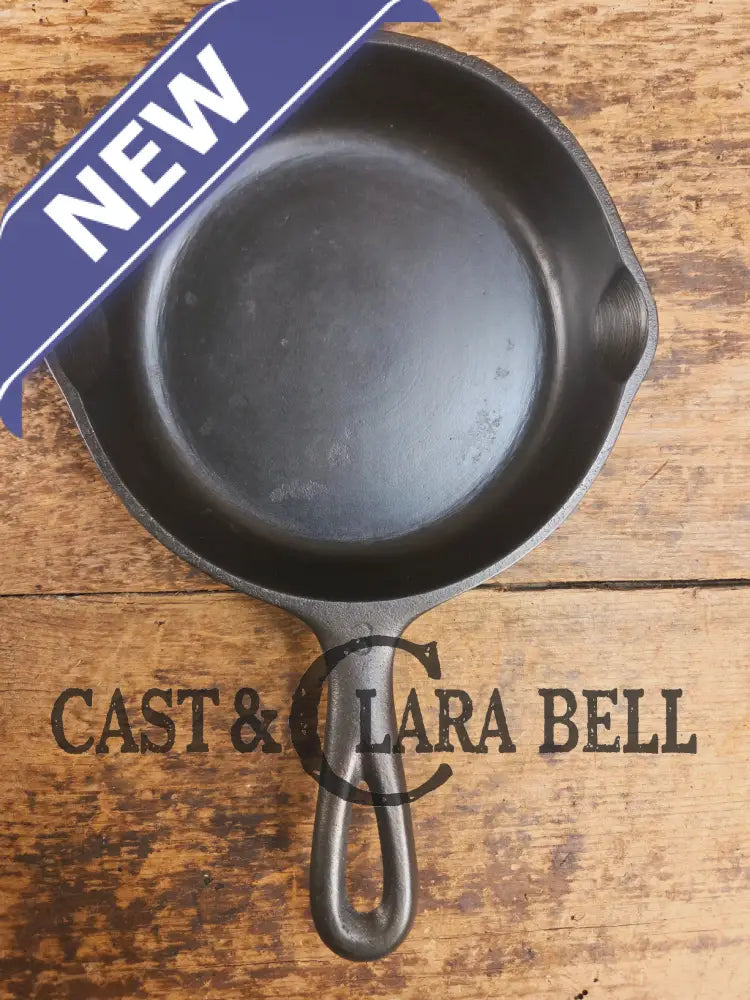 Wagner Ware #3 Cast Iron Egg Skillet with Stylized Logo and Smooth Bottom 1053 Q Skillet