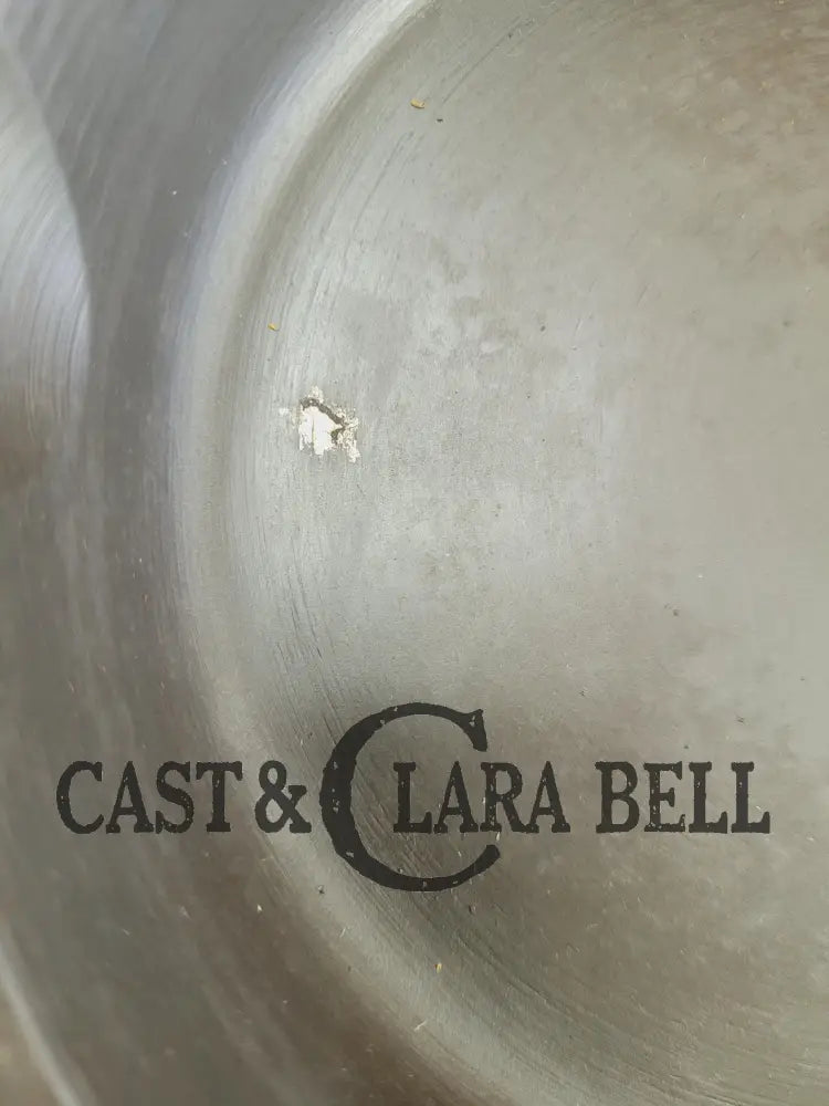 Wagner Ware #3 Cast Iron Egg Skillet with Stylized Logo and Smooth Bottom 1053 V