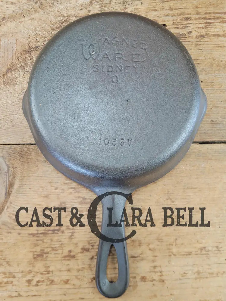 Wagner Ware #3 Cast Iron Egg Skillet with Stylized Logo and Smooth Bottom 1053 V
