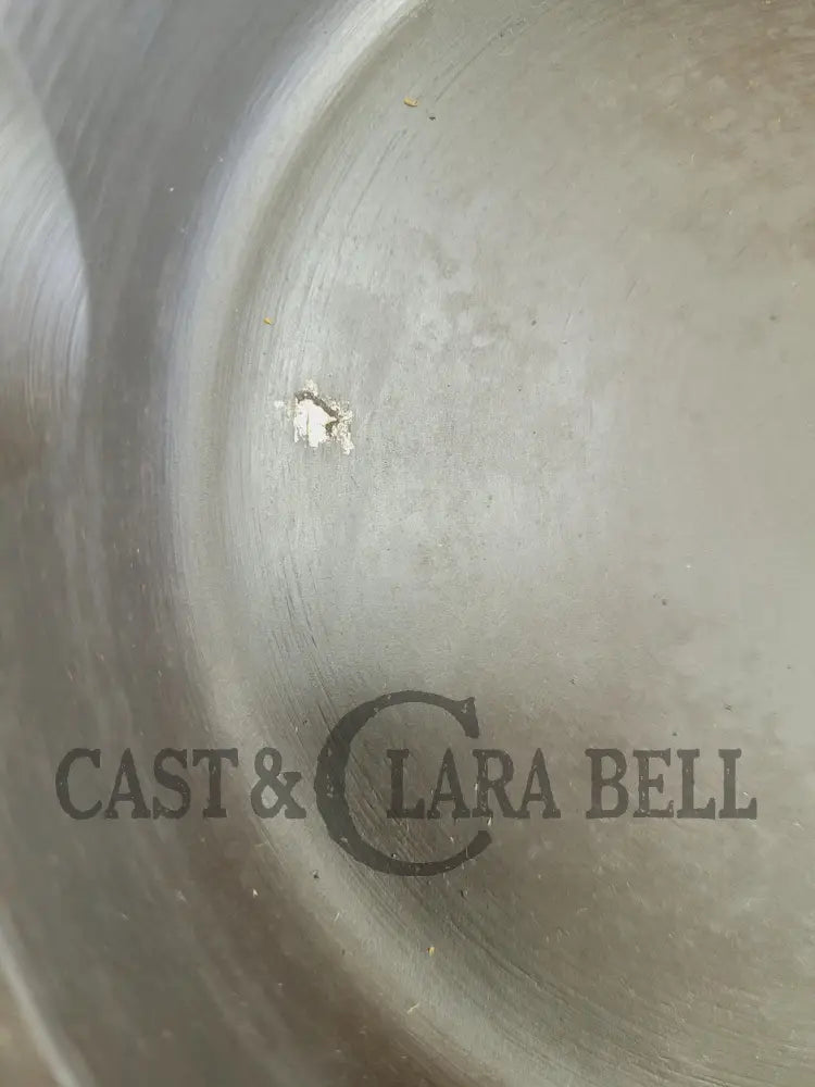 Wagner Ware #3 Cast Iron Egg Skillet with Stylized Logo and Smooth Bottom 1053 V