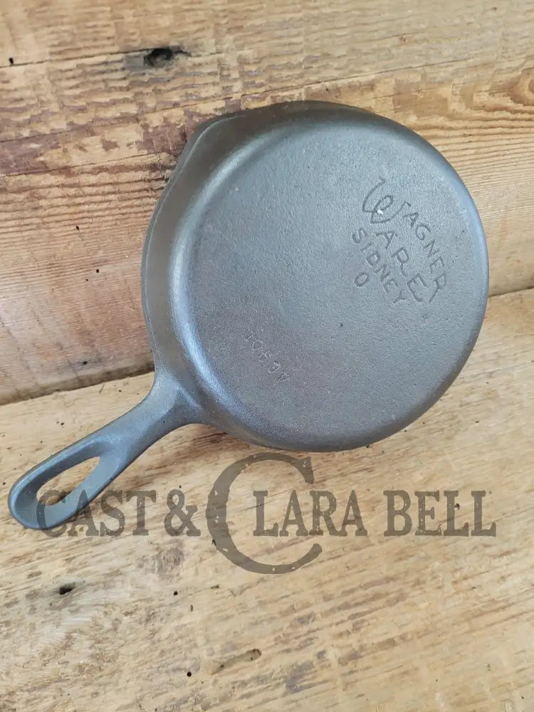 Wagner Ware #3 Cast Iron Egg Skillet with Stylized Logo and Smooth Bottom 1053 V