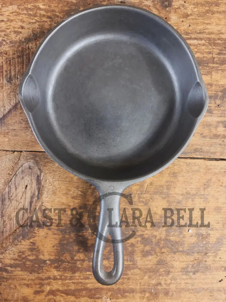 Wagner Ware #3 Cast Iron Egg Skillet with Stylized Logo and Smooth Bottom 1053 W SC24 - Skillet