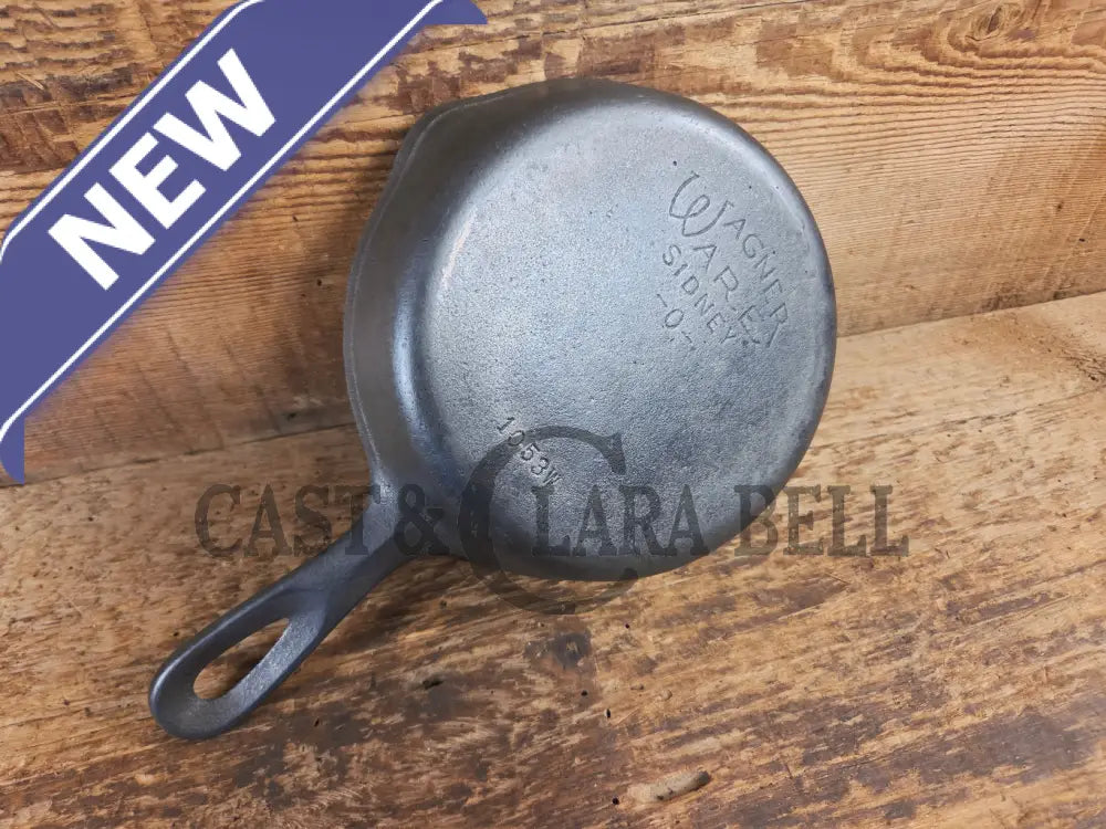 Wagner Ware #3 Cast Iron Egg Skillet with Stylized Logo and Smooth Bottom 1053 W SC24 - Skillet