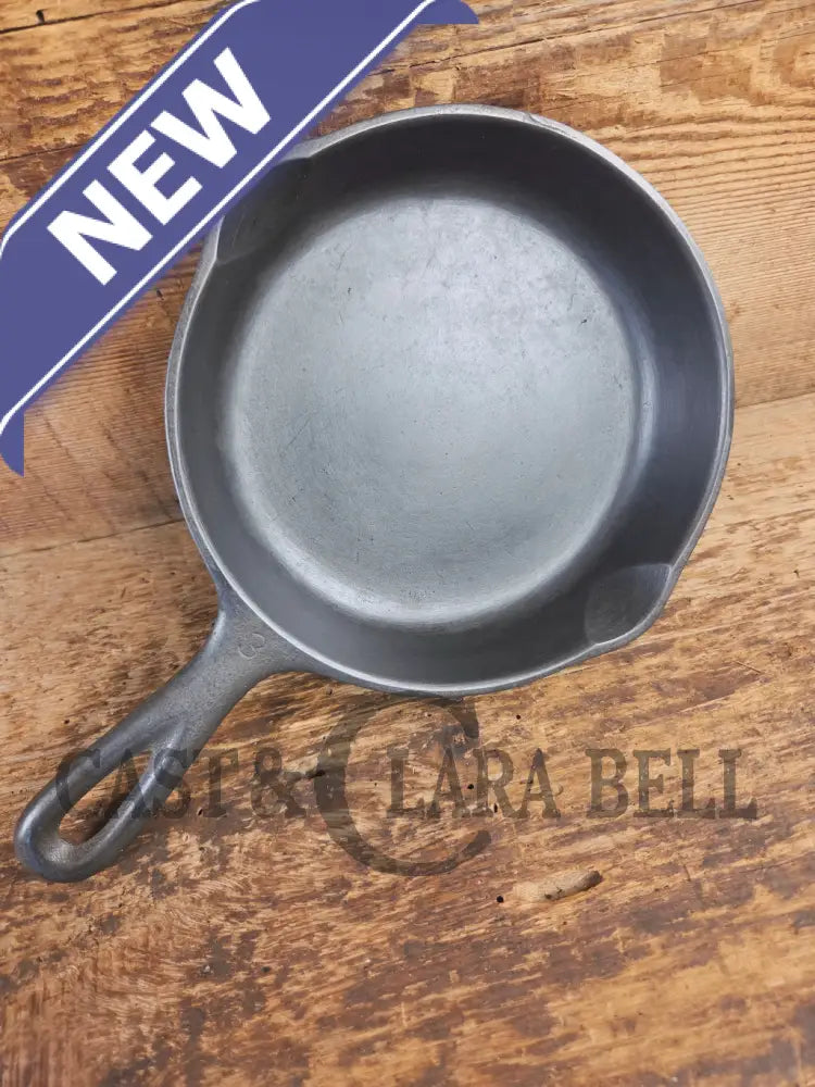 Wagner Ware #3 Cast Iron Egg Skillet with Stylized Logo and Smooth Bottom 1053 W SC24 - Skillet