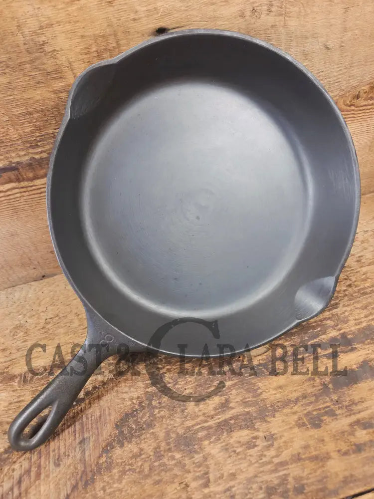 Wagner Ware #8 Cast Iron Skillet with Stylized Logo and Smooth Bottom 1058 J SC24 - Skillet