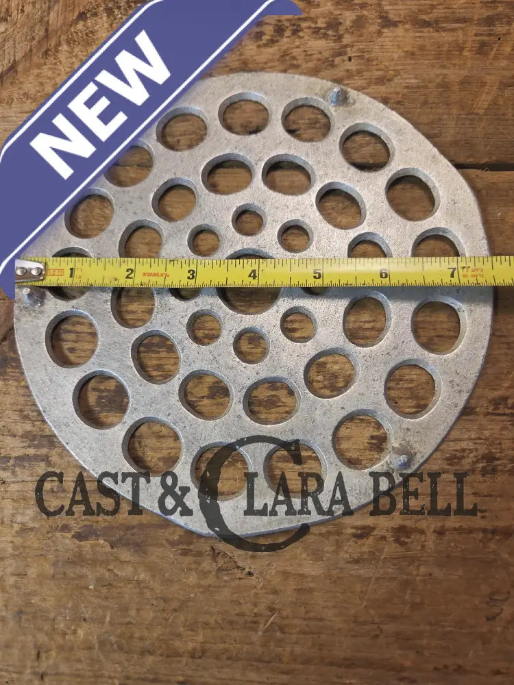 Wagner Ware Drip Drop Trivet 246. Aluminum. Match for all #8 Wagner Dutch ovens and roasters Dutch Ovens Trivets &