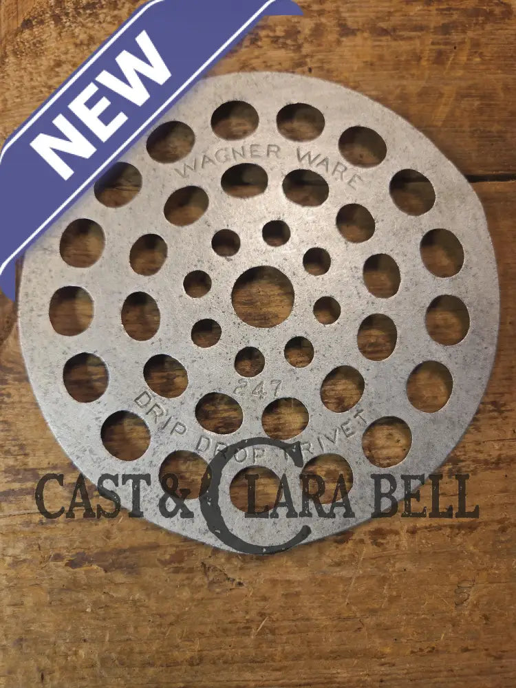 Wagner Ware Drip Drop Trivet 246. Aluminum. Match for all #8 Wagner Dutch ovens and roasters Dutch Ovens Trivets &