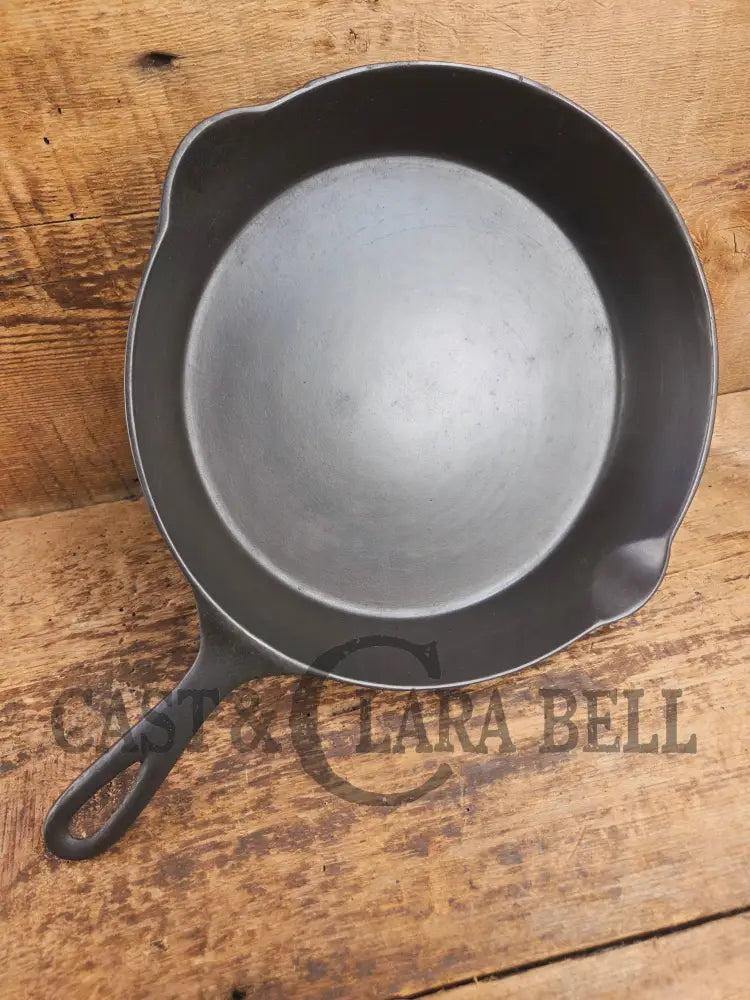 Wapak #8 straight logo with βGhost Mark Erieβ 704 Cast Iron Skillet Fully restored and seasoned ready to use! Skillet