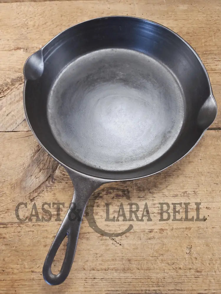 Wapak #8 straight logo with βGhost Mark Erieβ 704 Cast Iron Skillet Fully restored and seasoned ready to use! Skillet