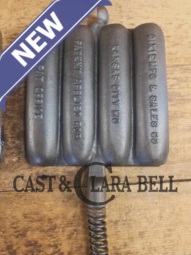 What a COOL novelty! Rare Dixie Mfg and Co. Dixie Dog cornbread waffle iron! Waffle Iron