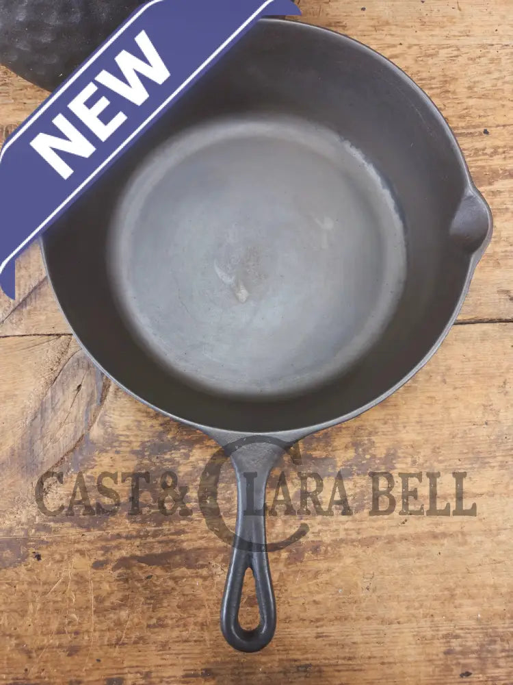 What is a ’hammered ugly’ #8 Chicken Fryer? A very cool unusual piece! - Skillet