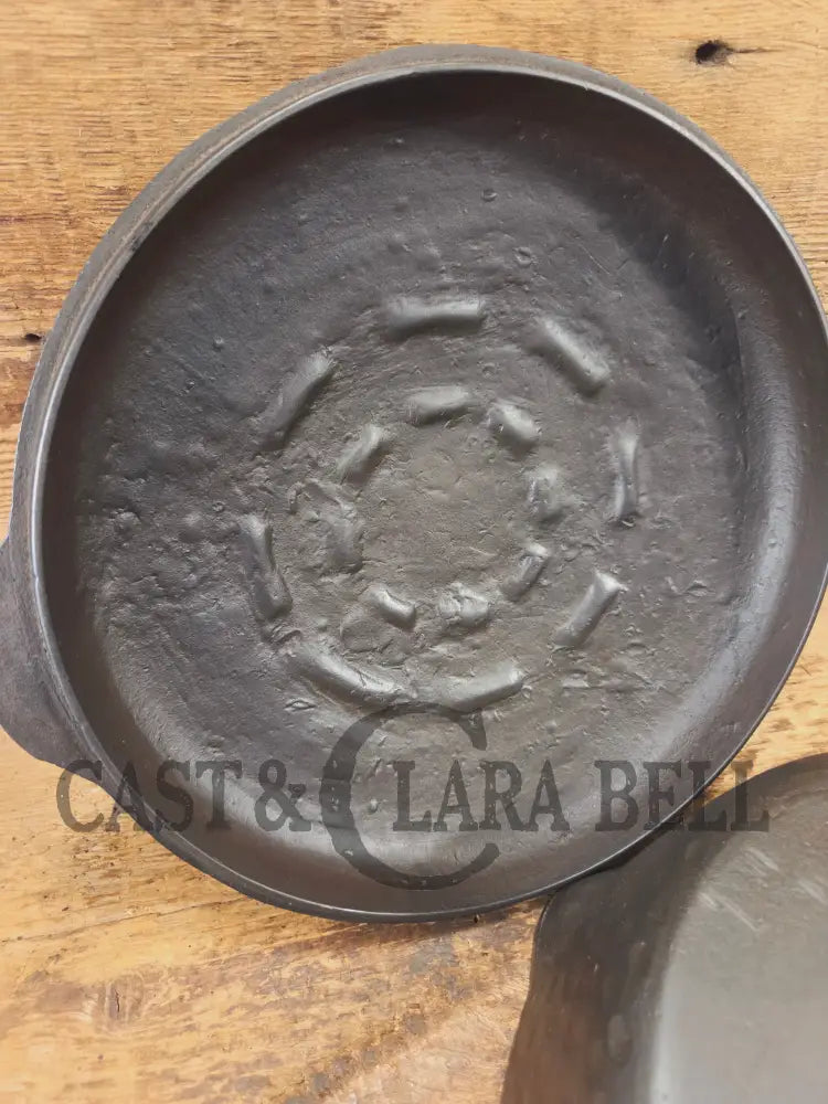 What is a ’hammered ugly’ #8 Chicken Fryer? A very cool unusual piece! - Skillet