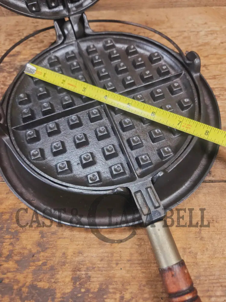 Whoa!! 1910’s Early Wagner Mfg Co. Sidney O #8 Waffle Iron with Short Base - Waffle Iron