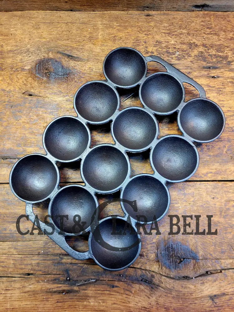 Wonderful Gift Idea Or Treat For Yourself! 1920’S Unmarked Griswold 12 Cup Brownie Pan P/N 947.