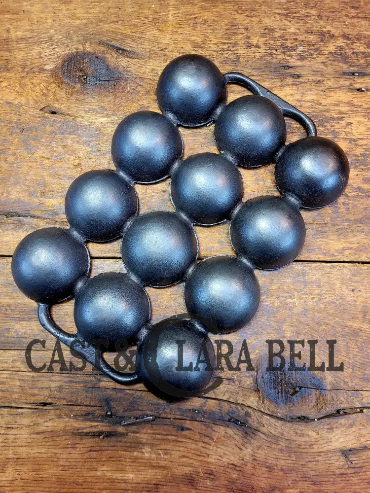 Wonderful Gift Idea Or Treat For Yourself! 1920’S Unmarked Griswold 12 Cup Brownie Pan P/N 947.