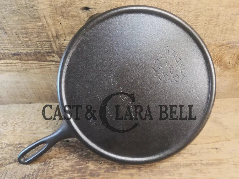 Wonderful utility griddle! Wagner Ware Fat Free Fryer skillet griddle with rim drain 1102 E. Perfect for pancakes or