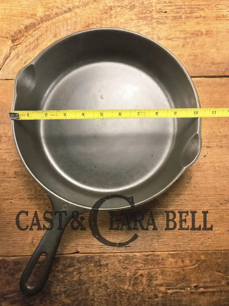 Workhorse Fryer! 1940βs Wagner #8 Cast Iron DEEP Skillet 10 1/2 inch Skillet with helper tab. Chicken Fryer Skillet