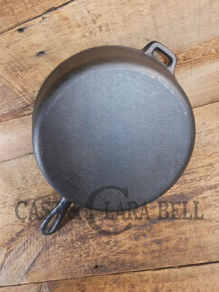 Workhorse Fryer! 1940’s Wagner #8 Cast Iron DEEP Skillet 10 1/2 inch Skillet with helper tab. Chicken Fryer SC24