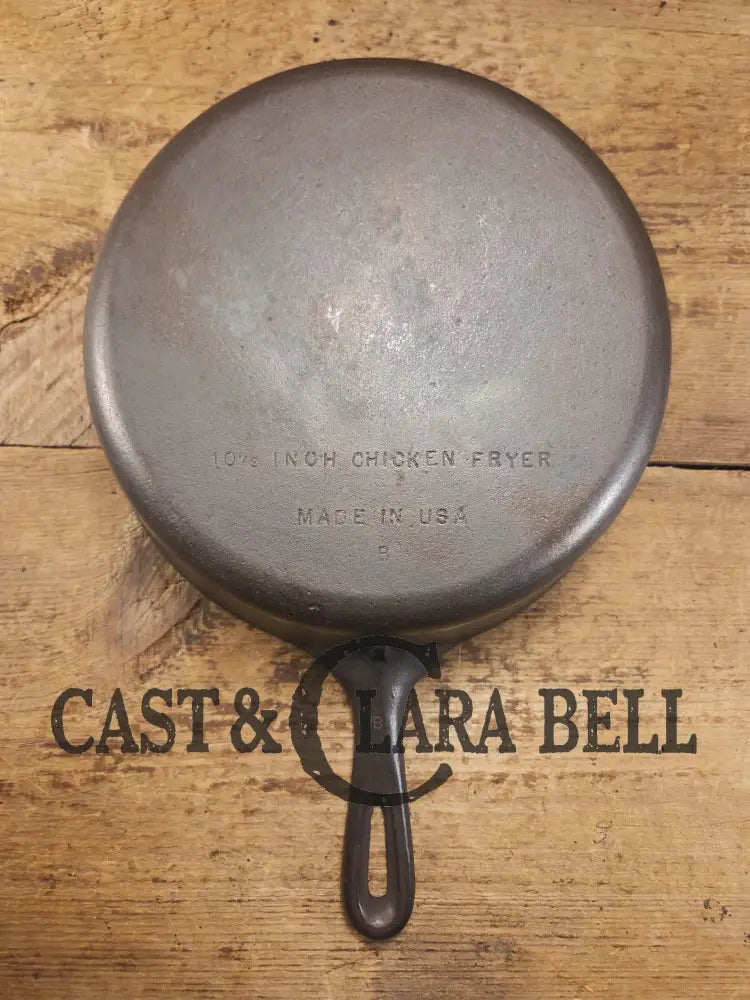 Workhorse Fryer! 1940βs Wagner #8 Cast Iron DEEP Skillet 10 1/2 inch Skillet with helper tab. Chicken Fryer SC24 Skillet