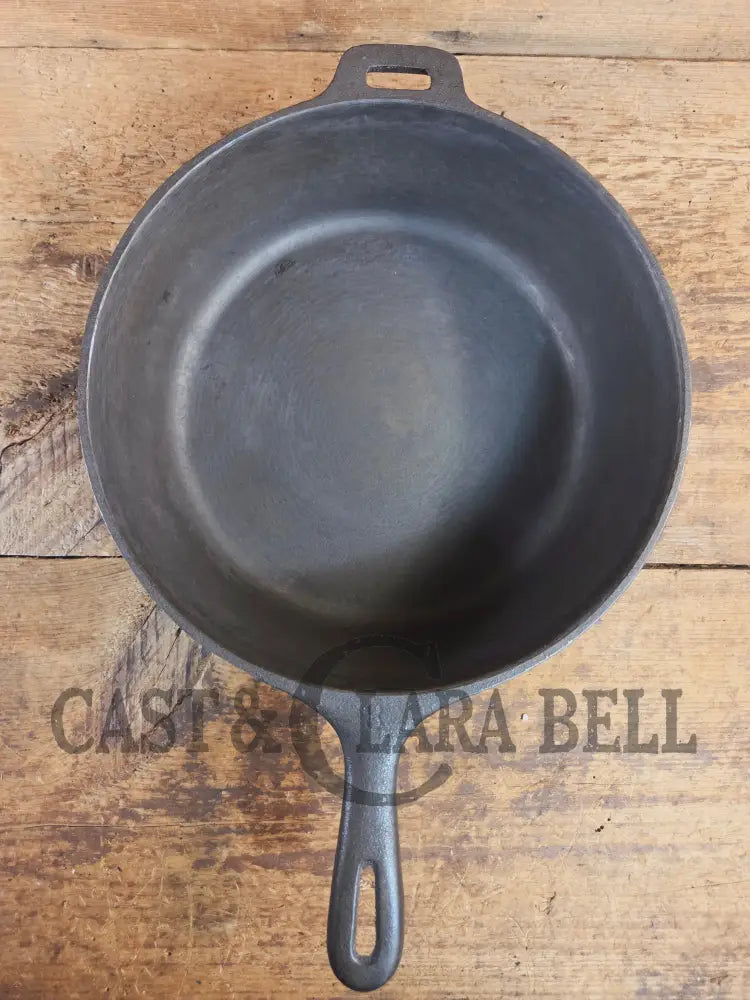 Workhorse Fryer! 1940’s Wagner #8 Cast Iron DEEP Skillet 10 1/2 inch Skillet with helper tab. Chicken Fryer SC24