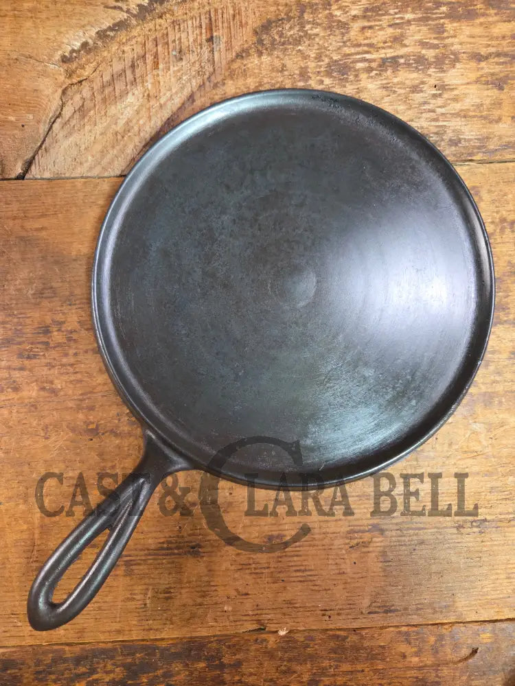 Wow 1890βs era Erie (Griswold) #8 Round Griddle ERIE 738. Lightweight and what a story to tell Griddle