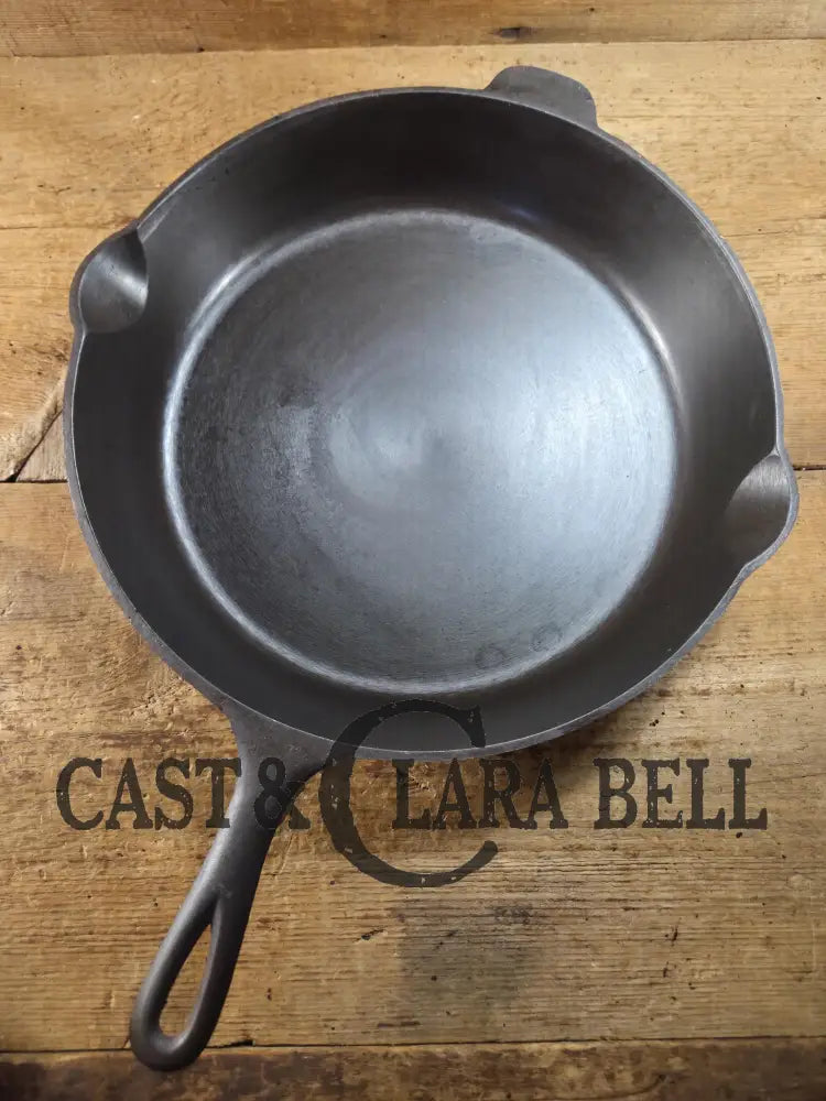 Wow. 1910-20’s era Lodge #12 Cast Iron Skillet with Single Notch Heat Ring. HUGE and perfect for large batch cooking