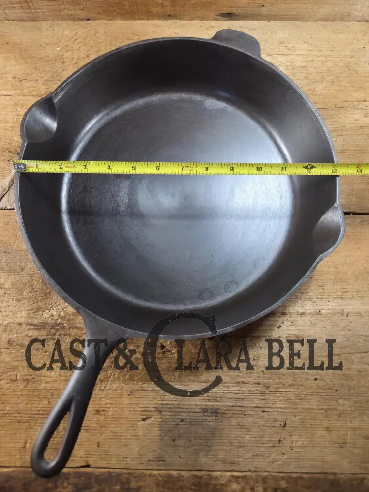 Wow. 1910-20’s era Lodge #12 Cast Iron Skillet with Single Notch Heat Ring. HUGE and perfect for large batch cooking