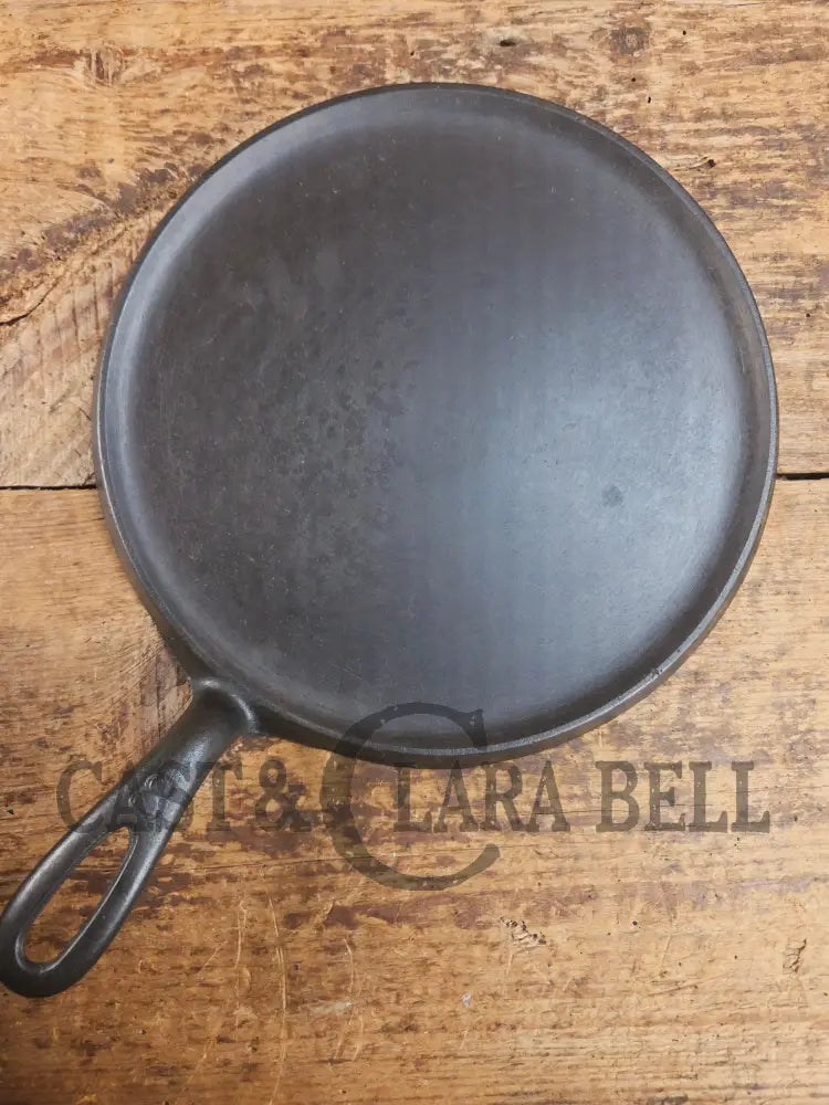Wow 1910’s era Erie (Griswold) #8 Round Griddle 738 B. Bracing design and FULL Erie PA USA Griddle