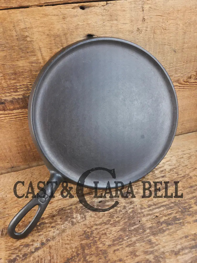 Wow 1910βs era Erie (Griswold) #8 Round Griddle 738 B. Bracing design and FULL Erie PA USA Griddle