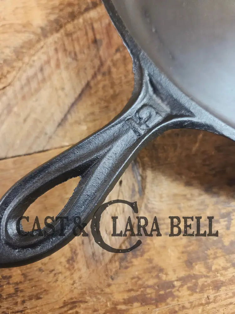 WOW! Antique elegant gate-marked BIG #12 deep skillet. This is GORGEOUS. Est 1880’s Era. Semi fancy handle possible