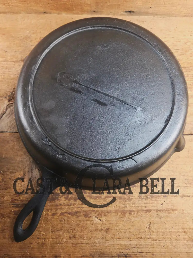 WOW! Antique elegant gate-marked BIG #12 deep skillet. This is GORGEOUS. Est 1880’s Era. Semi fancy handle possible