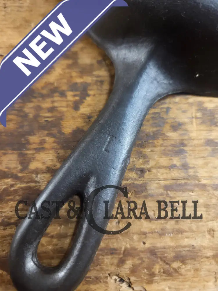 Wow Beautiful #3 Ozark (St. Louis MO) cast iron skillet. Beautiful! Skillet