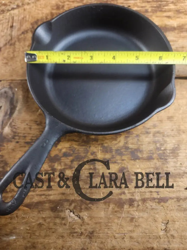 Wow Beautiful #3 Ozark (St. Louis MO) cast iron skillet. Beautiful! Skillet