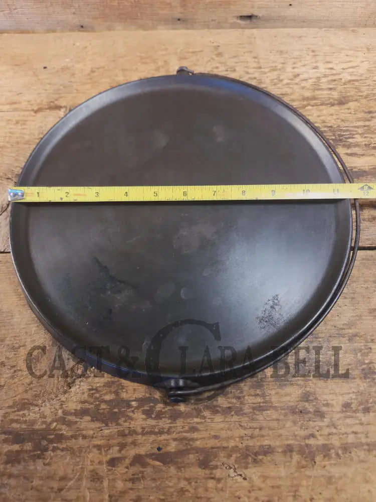 WOW! Beautiful hard to find FIRST series Wagner Block logo #12 Round Griddle with Bail. Great for pizzas pancakes or