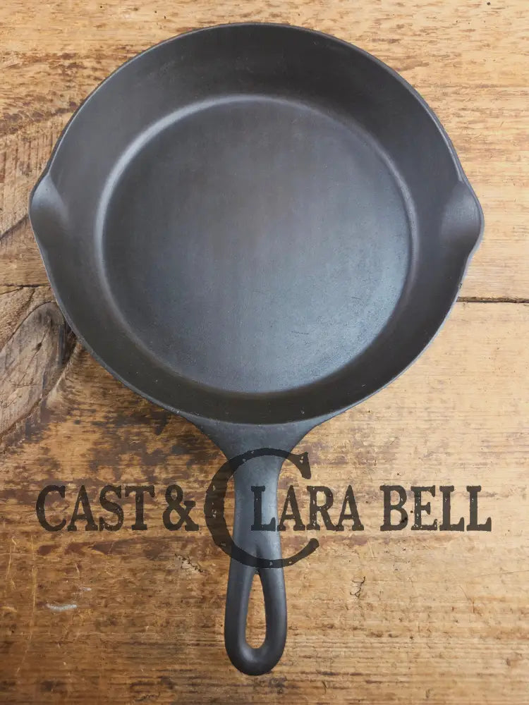 Wow! Beautiful piece! 1920βs dual logo Favorite Piqua / Miami #7 cast iron Skillet with Heat Ring Skillet