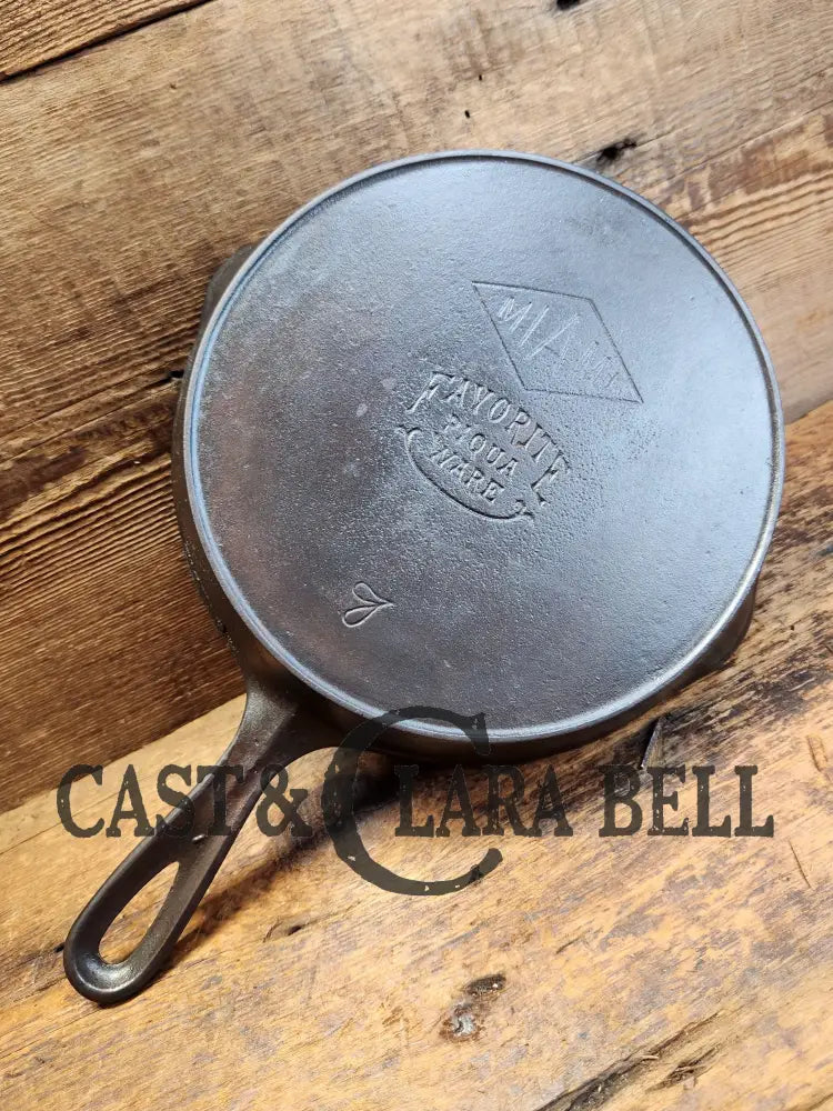 Wow! Beautiful Piece! 1920βS Dual Logo Favorite Piqua / Miami #7 Cast Iron Skillet With Heat Ring.