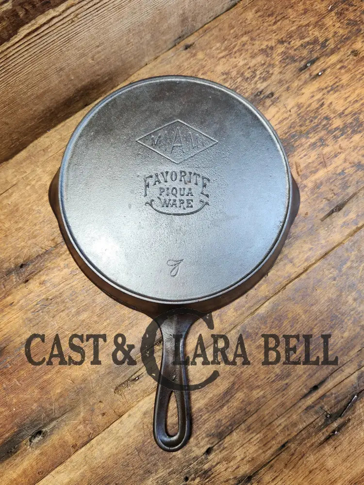 Wow! Beautiful Piece! 1920βS Dual Logo Favorite Piqua / Miami #7 Cast Iron Skillet With Heat Ring.