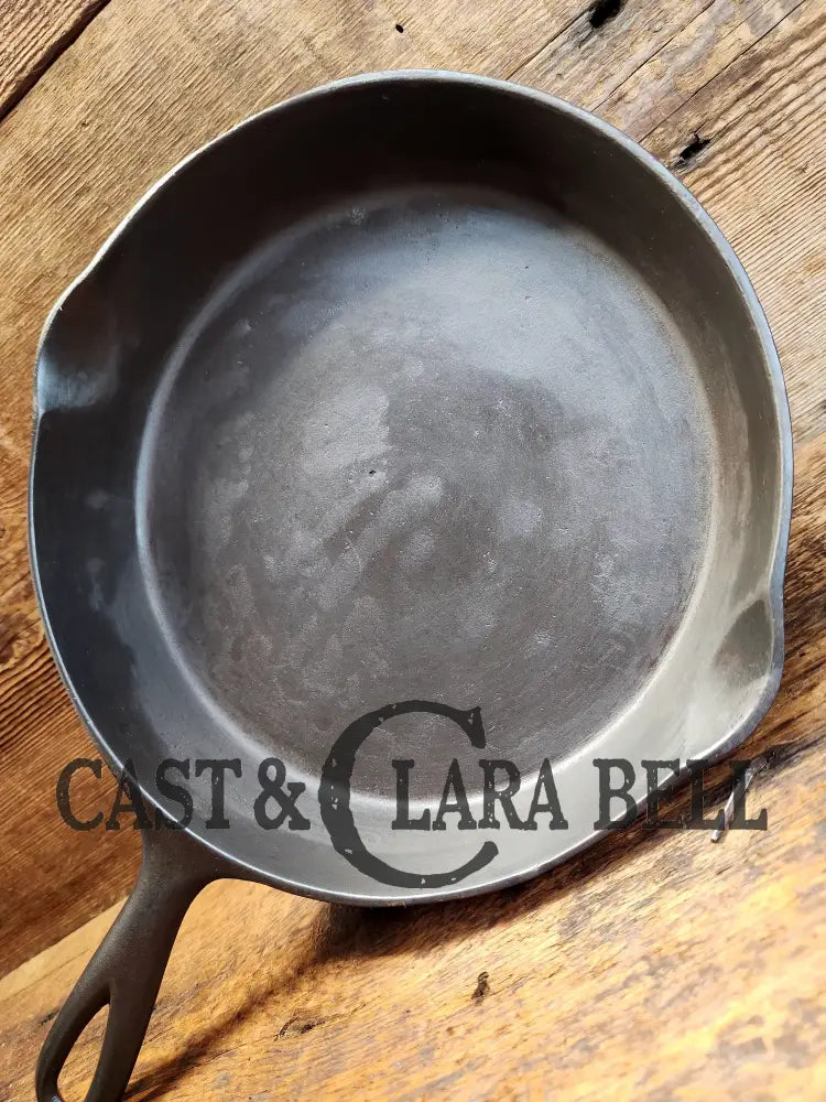 Wow! Beautiful Piece! 1920βS Dual Logo Favorite Piqua / Miami #7 Cast Iron Skillet With Heat Ring.