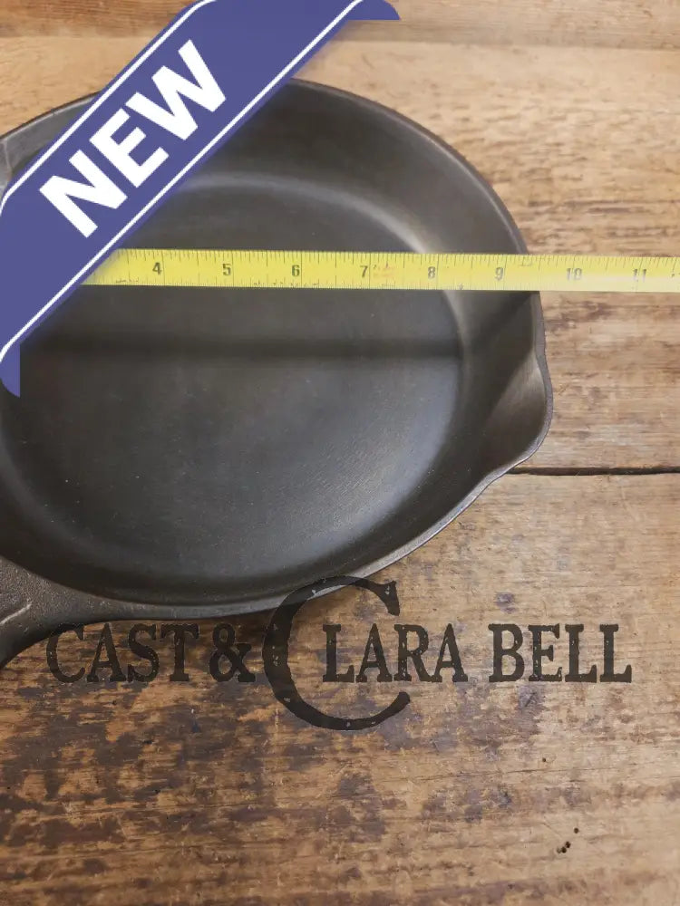 Wow Great daily user! Southern βMysteryβ #7 Skillet. Handles beautifully fantastic pan to own! SC24 Skillet