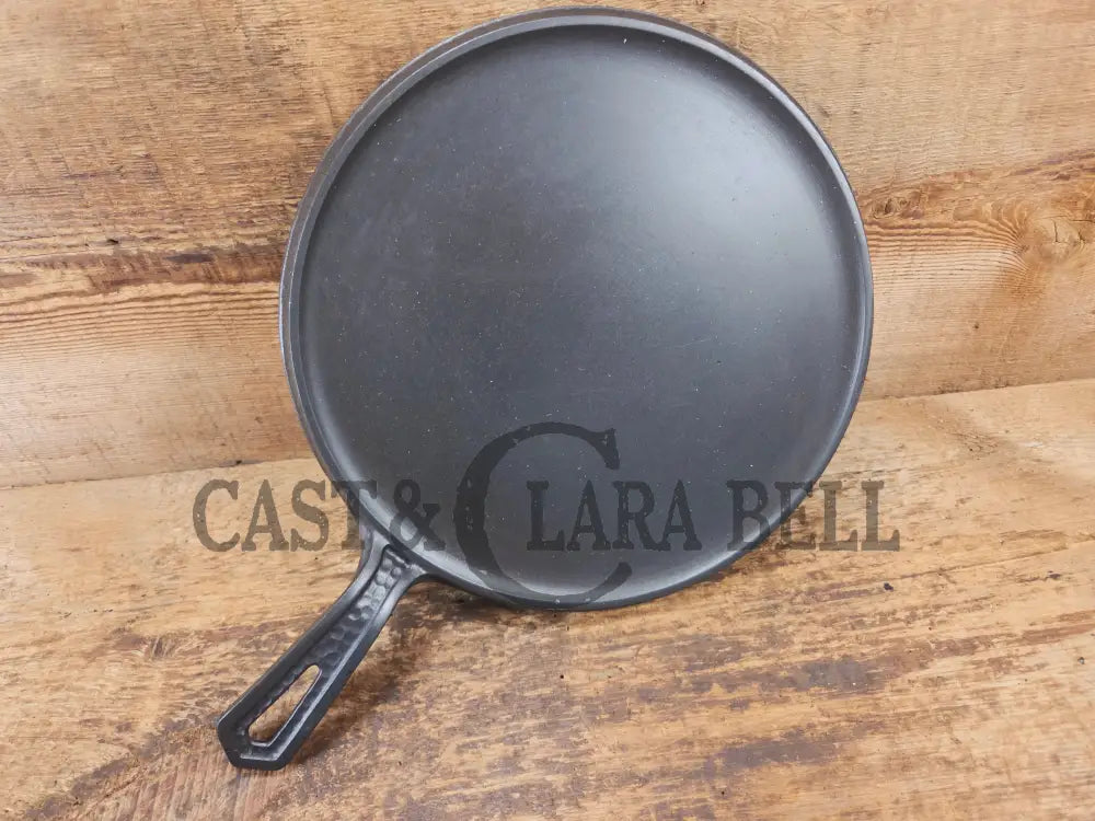 WOW! Griswold hammered #9 #2039 Small Block Round Griddle. The gift for someone special - Griddle