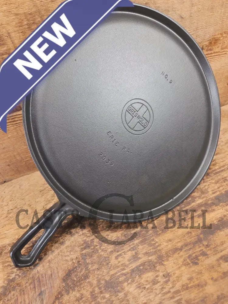 WOW! Griswold hammered #9 #2039 Small Block Round Griddle. The gift for someone special - Griddle