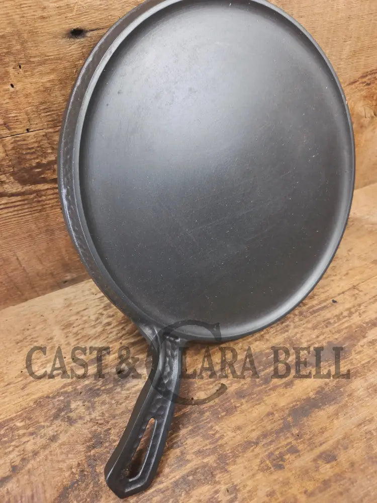 WOW! Griswold hammered #9 #2039 Small Block Round Griddle. The gift for someone special - Griddle
