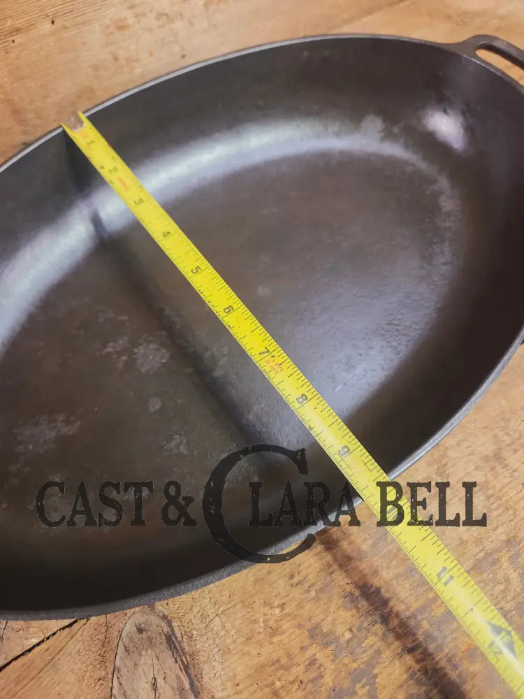 Wow! Hard to Find 1920βs Griswold #15 Oval Fish Skillet. Conversation starter and super unique for creative cooking