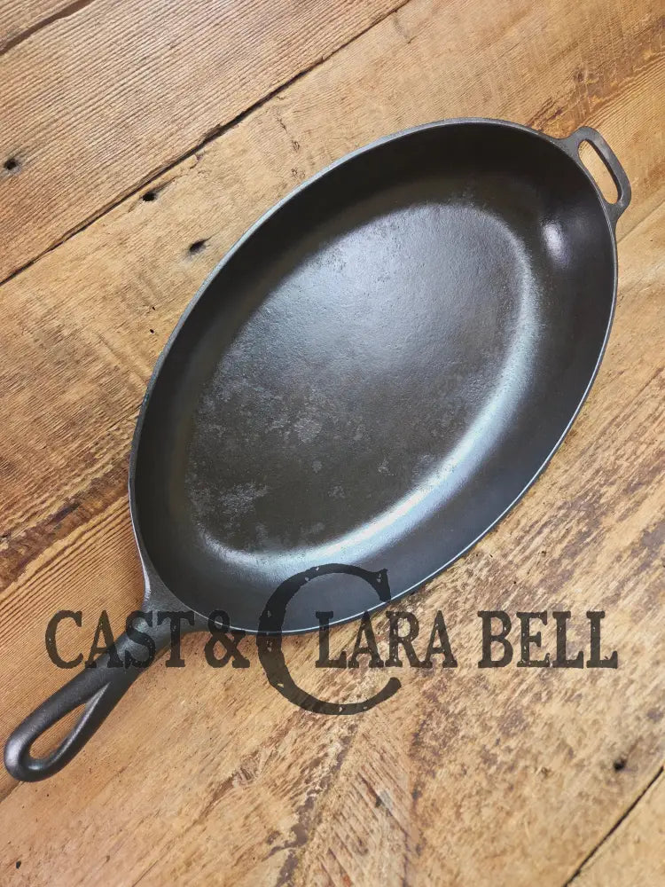 Wow! Hard to Find 1920βs Griswold #15 Oval Fish Skillet. Conversation starter and super unique for creative cooking